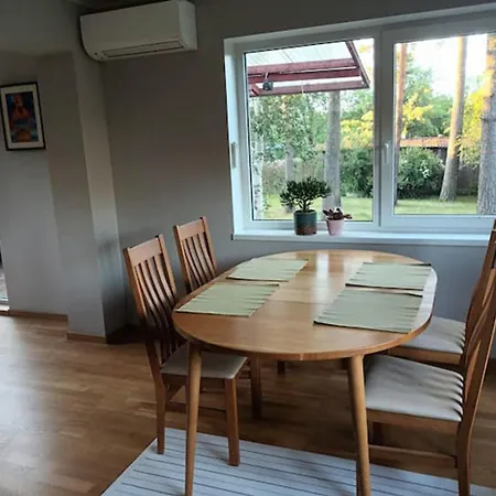 Cozy House With 펜션 탈린