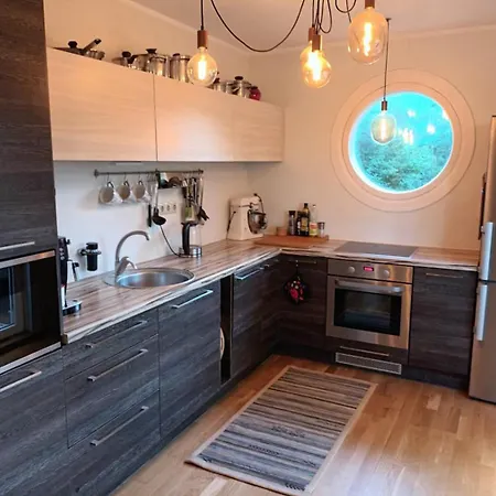 Cozy House With Сasa de vacaciones Tallin